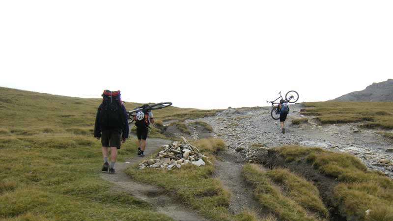 Cycling up to the Col